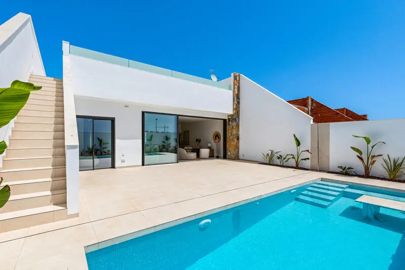 Villa en Venta Los Alcázares 3 Dormitorios Piscina y Solárium