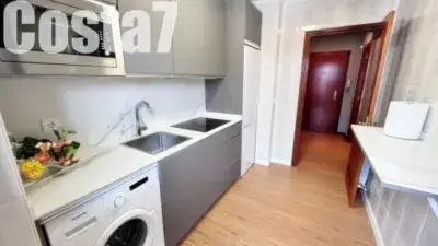 Piso en venta en Avda de Ris