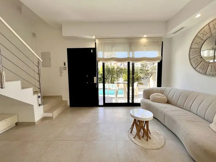 Adosado 3 Dormitorios Villamartin Piscina Privada Jardin Solarium