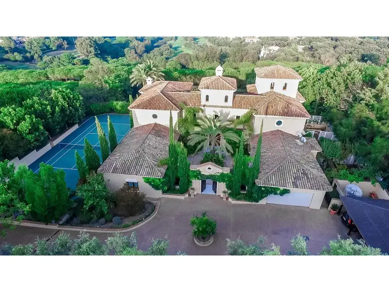 Chalet de Lujo en Sotogrande Alto con Vistas al Mar