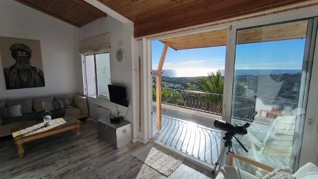 Casa-Villa de 2 Dormitorios alquiler Moraira, España