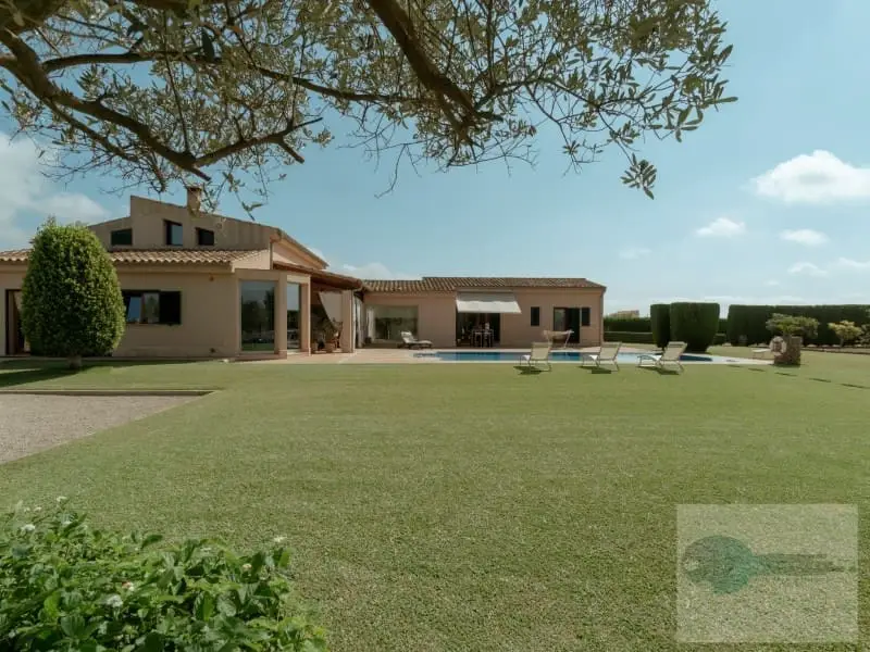 Finca de Lujo en Mallorca con Piscina y Jardin 8600m2