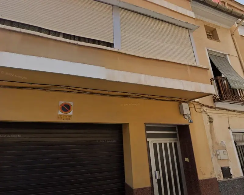 Casa Unifamiliar 207m2 4 habitaciones 2 baños Alzira