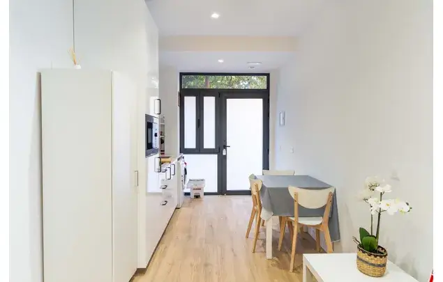 Estudio Moderno en Valencia para Nómadas Digitales y Profesionales