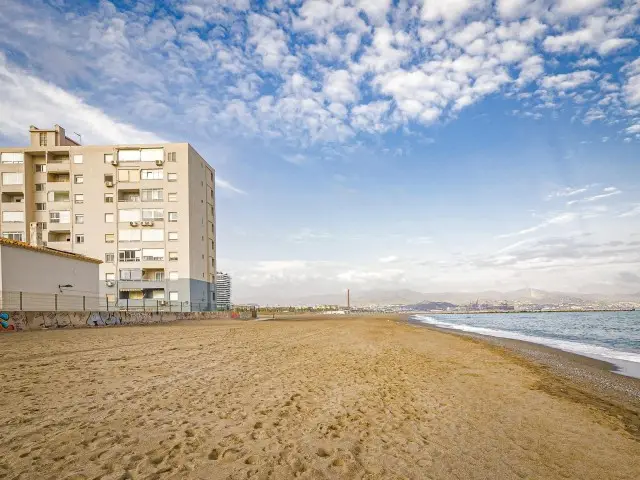 Apartamento en Primera Linea de Playa Malaga 2 Dormitorios