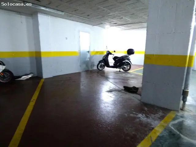 Plaza de Garaje en Cádiz: Aparcamiento Cómodo y Espacioso