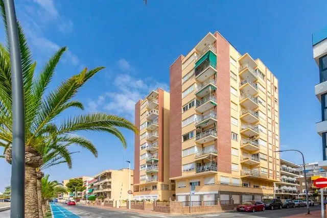 Apartamento 3 Dormitorios Lo Pagan Primera Linea de Playa