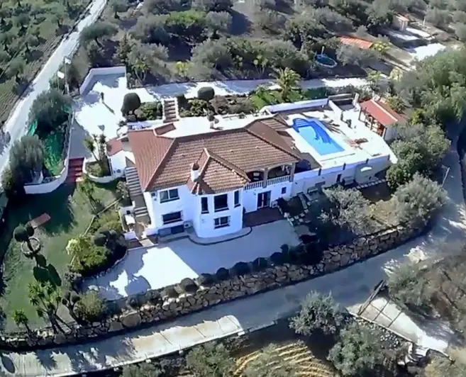 Casa en Alora 5 Dormitorios 4 Baños Piscina Ideal Familias e Inversores