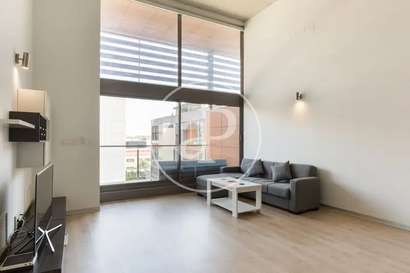 Atico en Alquiler Creu Roja 110m2 3 Niveles Terraza Garaje