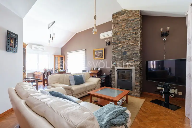 Chalet en venta en El Escorial Madrid con jardin piscina y barbacoa