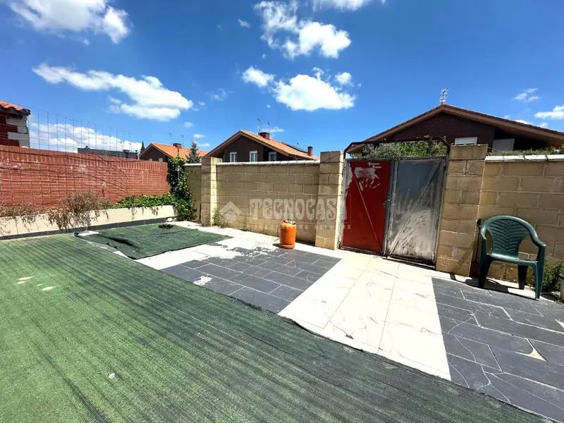 Casa en Venta Renedo de Esgueva 9 habitaciones 250m2