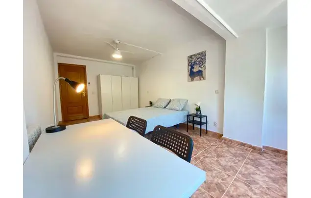 Habitaci
ón 120m
² Madrid Alquiler Larga Temporada
