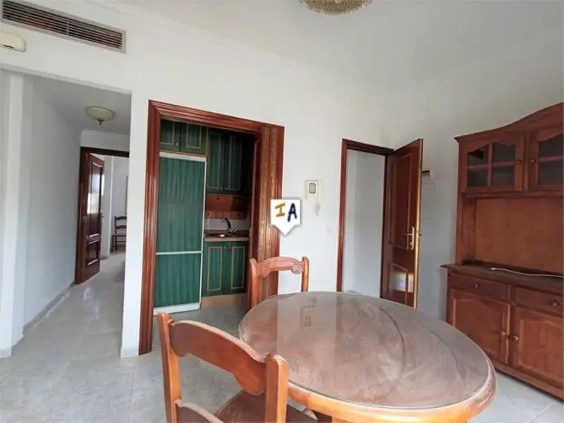 Apartamento Casariche con Garaje y Local Comercial