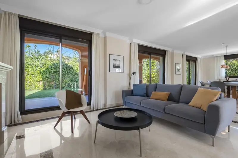 Chalet en Venta Estepona Golf 4 Dormitorios 4 Baños