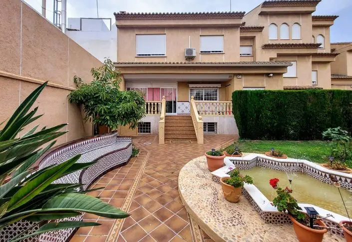 Villa de Lujo 6 Dormitorios en Aldaia Valencia