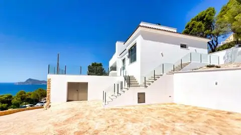 Villa Moderna con Vistas al Mar en Altea