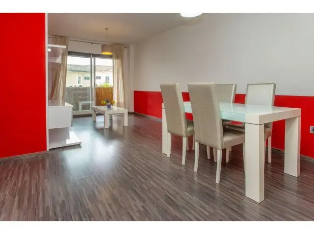 Ideal Piso en Urbanizacion con Piscina Comunitaria