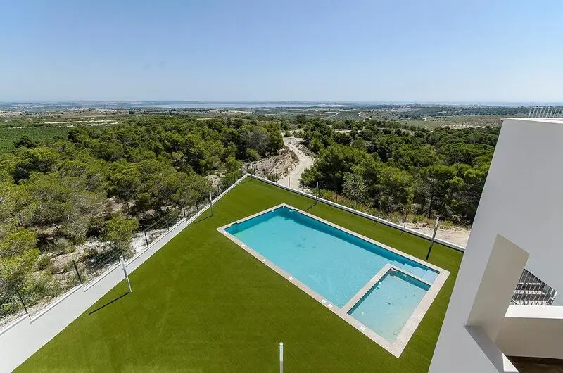 Bungalows en San Miguel de Salinas cerca de campos de golf
