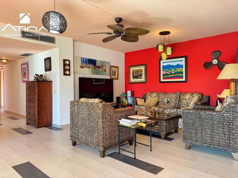 Atico Duplex en Javea con Vistas al Canal