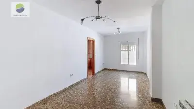Piso en venta en Armilla centro, cerca del metro