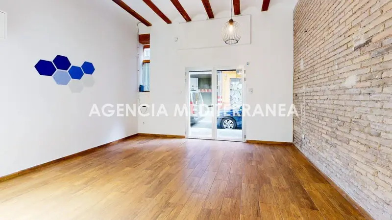 Local Comercial en Alquiler Arrancapins Valencia 200m2