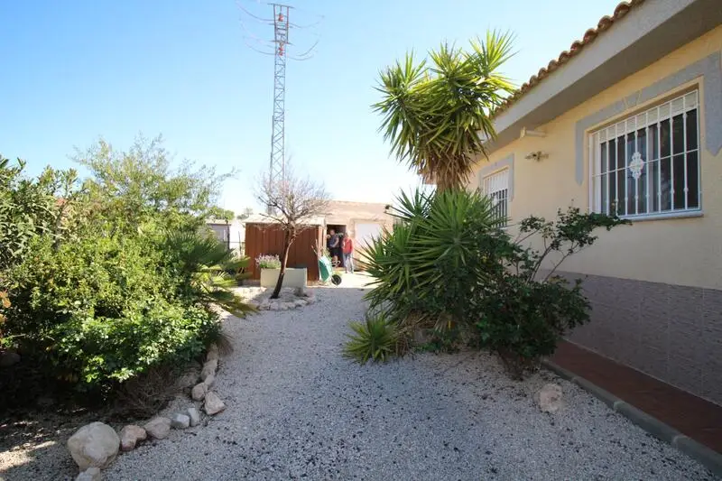 Villa en Venta Fortuna Murcia 3 Dormitorios Piscina Jardin