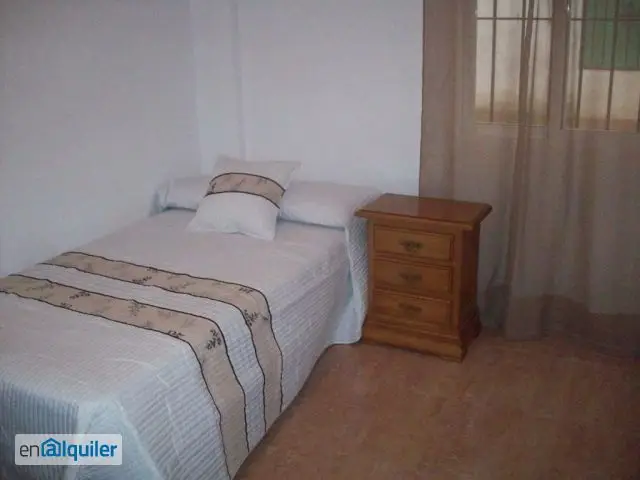 Alquiler piso estudiantes 4 dormitorios terraza ascensor