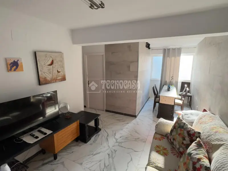 Piso en Venta Trinidad Miraflores Carlinda 4 Dormitorios 2 Baños