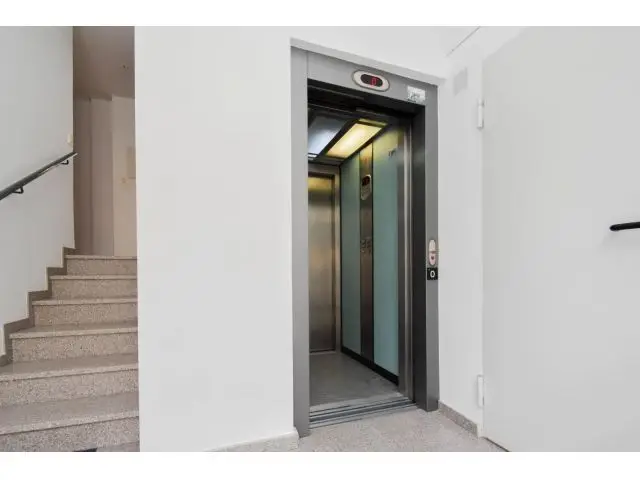 Piso en Venta Otura Centro 3 Dormitorios 2 Baños Garaje Ascensor