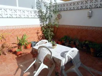 Casa Adosada con Patio Andaluz 3 Dormitorios 2 Baños