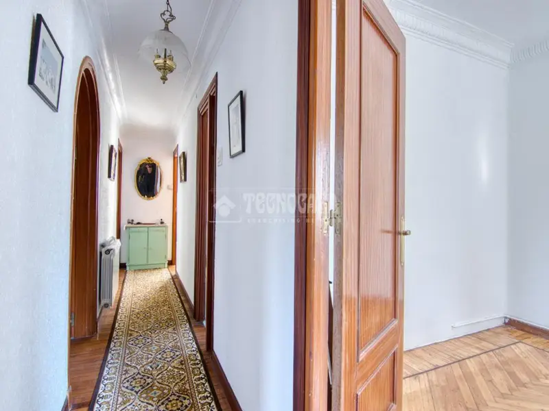 Piso con Local Comercial en Santander