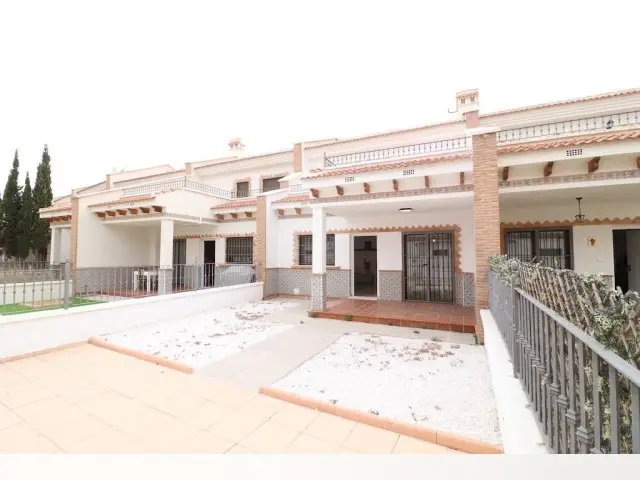 Adosado de 3 Dormitorios en venta San Miguel De Salinas, España
