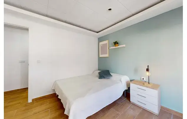 Habitaci
ón 102m
² Elche Alquiler Larga Temporada