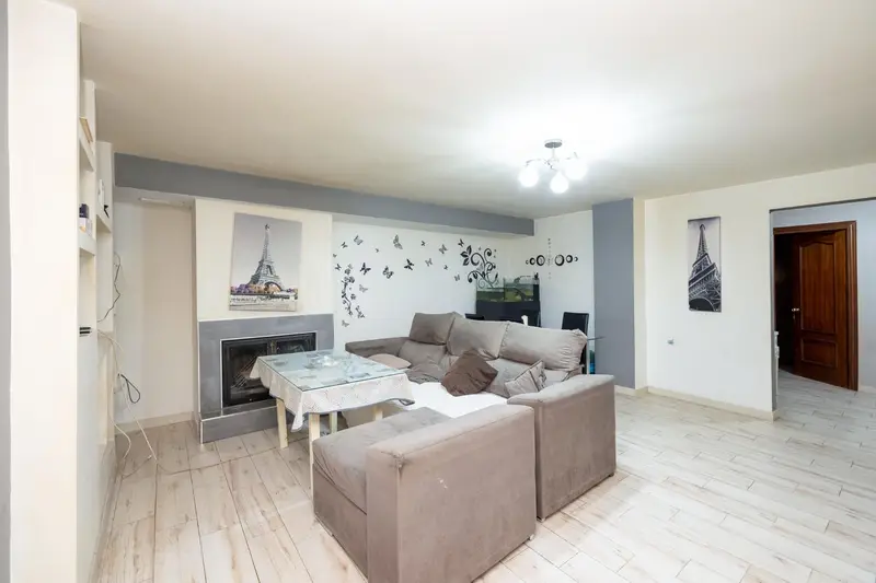 Casa en Venta Urbanizacion Monteluz Peligros 4 Dormitorios Piscina