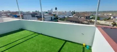 Casa adosada en venta en Salteras
