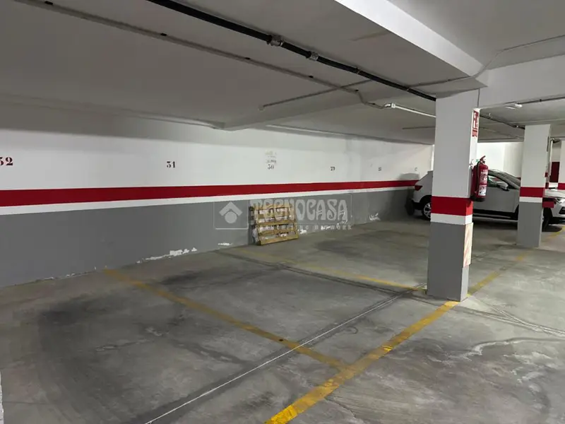 Plaza de Garaje en Venta en C Murillo - 11m2 -  Ascensor y Seguridad