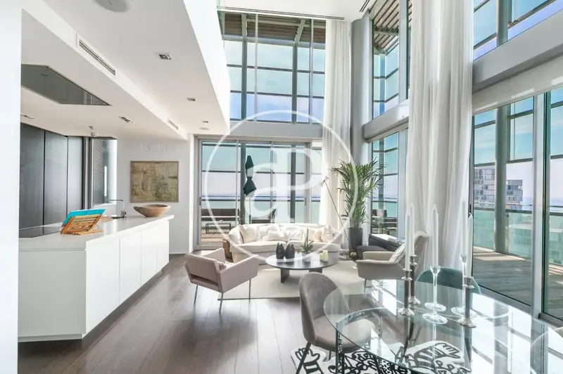Atico Duplex de Lujo en Diagonal Mar con Vistas al Mar