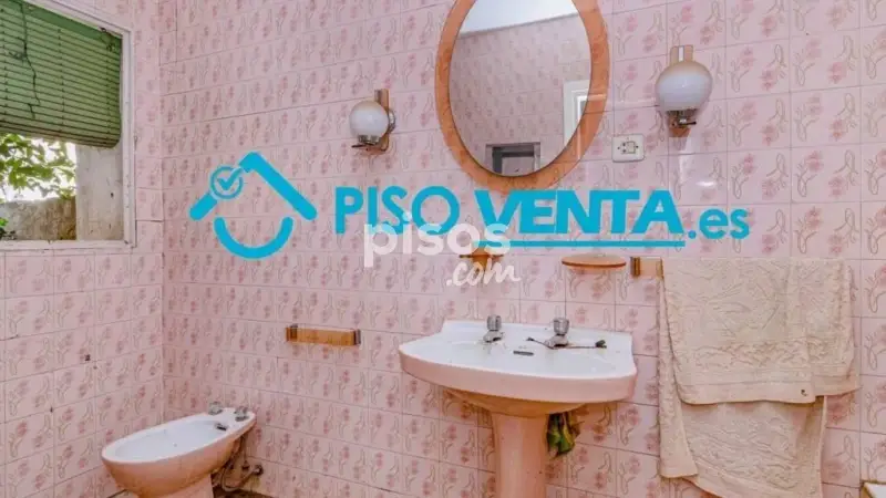 Casa Adosada en Venta en Armilla - 3 Dormitorios - Patio 60m²
