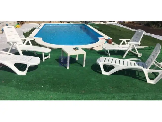 Casa con Parcela y Piscina en Venta