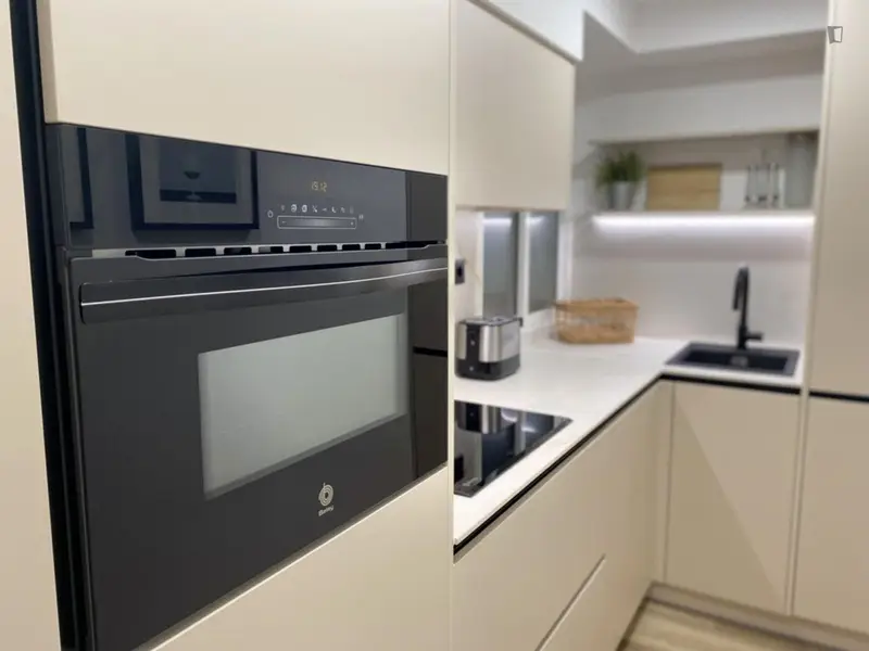 Apartamento Moderno en Malasa	ña 2 Habitaciones 2 Ba	nos