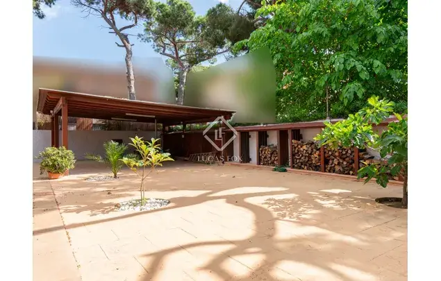 Casa en Alquiler en Castelldefels 4 Dormitorios 275m²