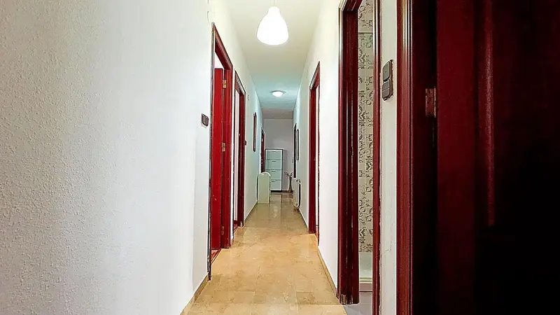 Alquiler piso estudiantes Granada 5 habitaciones Plaza Einstein