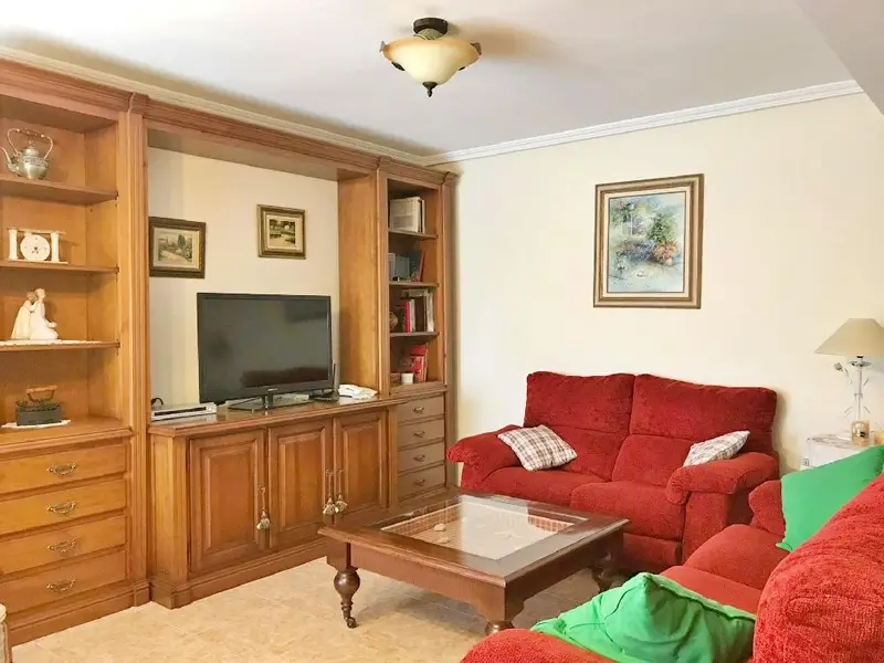 Bungalow con Calefacci	ón en Albatera 4 Habitaciones Garaje