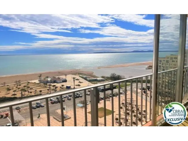 Apartamento con Vistas al Mar en Empuriabrava a Reformar