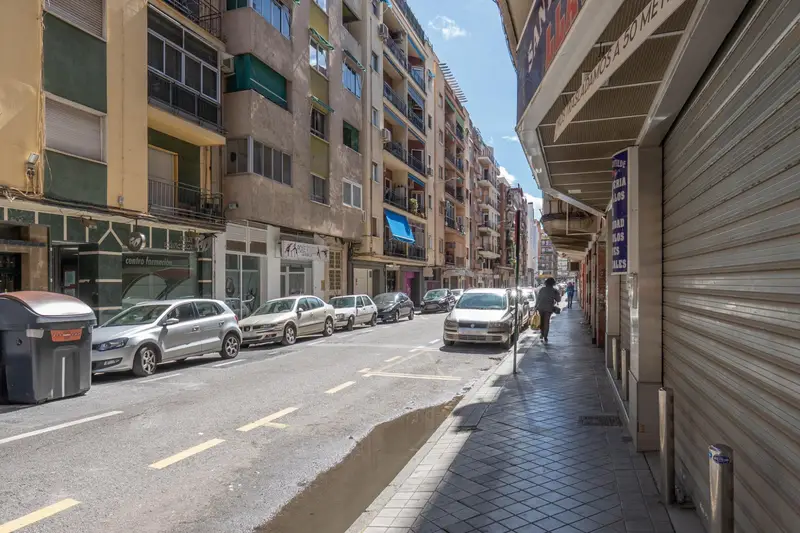 Venta Local Comercial Hipercor Granada