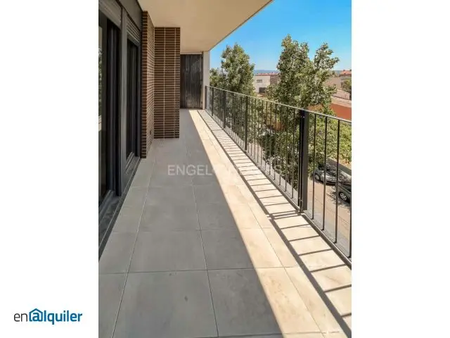 Apartamento de Lujo en Manresa 3 Habitaciones 2 Baños Terraza Garaje Ascensor