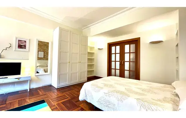 Habitacion 150m2 Bilbao Estancia Media Larga