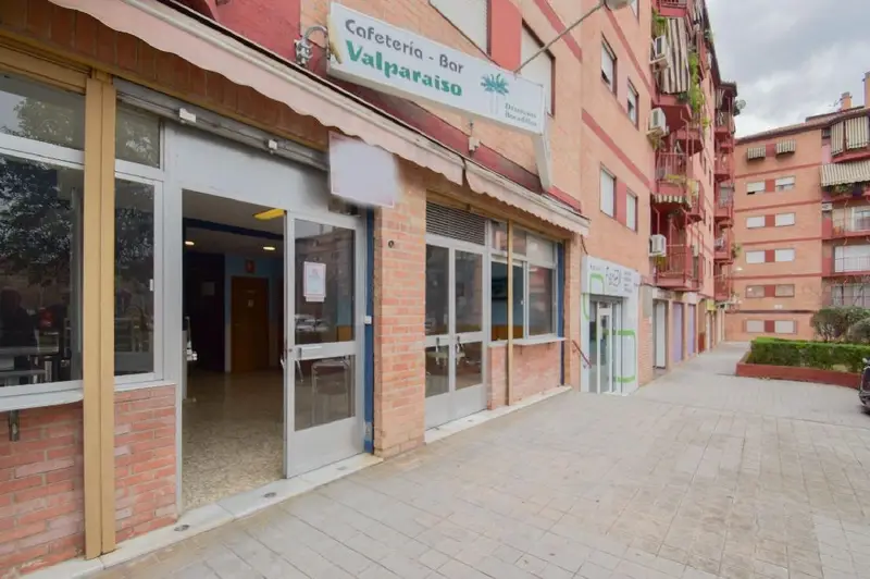 Venta Local Comercial Lujoso Alcampo Norte Granada