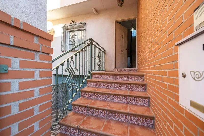 Venta Casa en Parque Nueva Granada, Norte Granada - Ref: UH07949