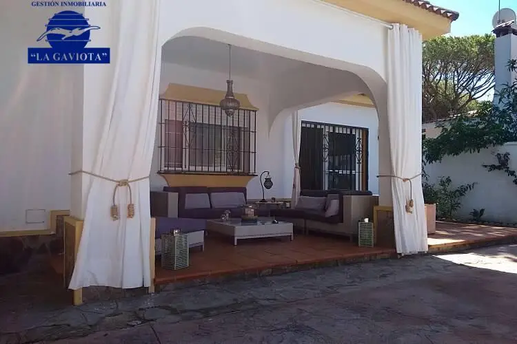 Chalet en Venta Club de Tenis La Barrosa 4 Dormitorios Piscina